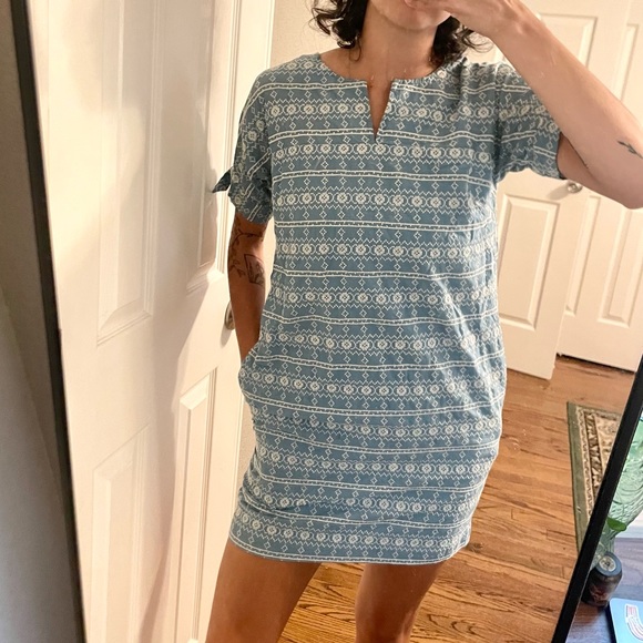Madewell Dresses & Skirts - Madewell embroidered shift dress xs